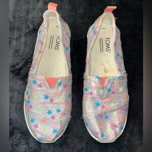 Big Girls TOMS Alpargata shoes Pink Glimmer Stars, size youth 4